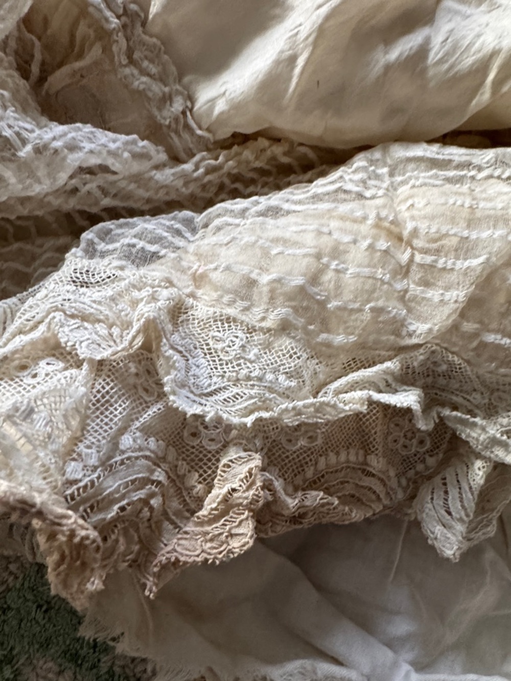 1940s ivory vintage silk and lace wedding skirt s - Picture 7 of 7